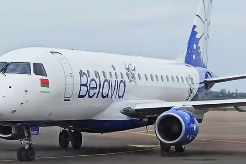 В двигатель самолёта «Белавиа» попала птица Авиакомпания Белавиа
