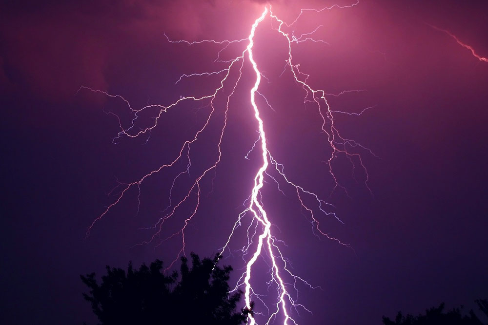 Пришла гроза в начале марта Гроза в Витебске