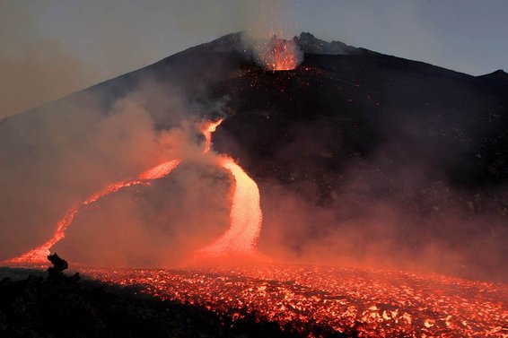 Играть бесплатно вулкан лава