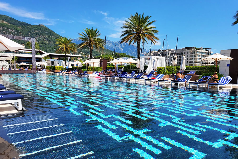 Панорамный бассейн Пурабич в Тивате Бассейн Пурабич