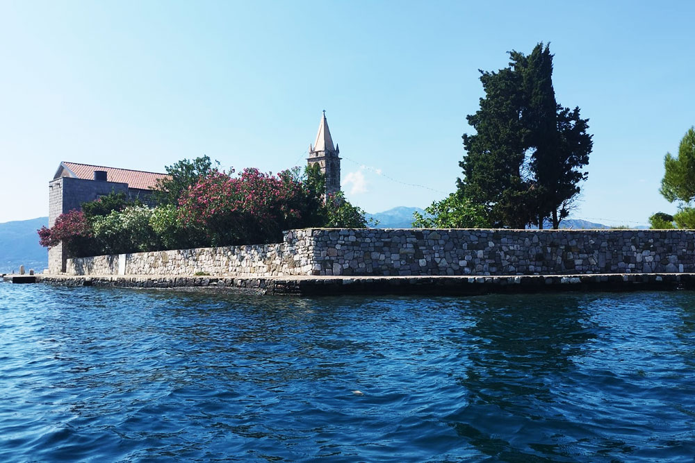 Остров Богоматери Милосердной Монастырь Богоматери Милосердной